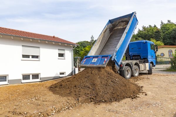 Garden Dirt Delivery in West Des Moines