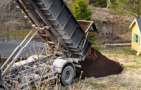 Yard Soil Delivery in West Des Moines