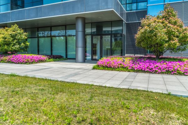 Commercial Gardening in West Des Moines