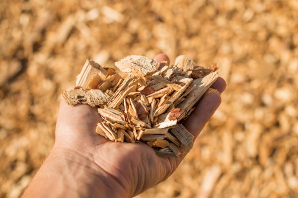 Wood Chips Spreading in West Des Moines