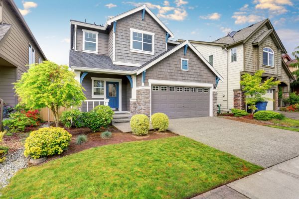 Curb Appeal Landscaping in West Des Moines